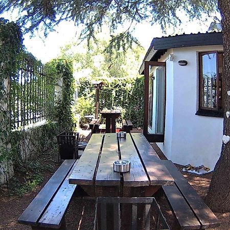 Kuru-Kuru Guesthouse 쿠루만 외부 사진