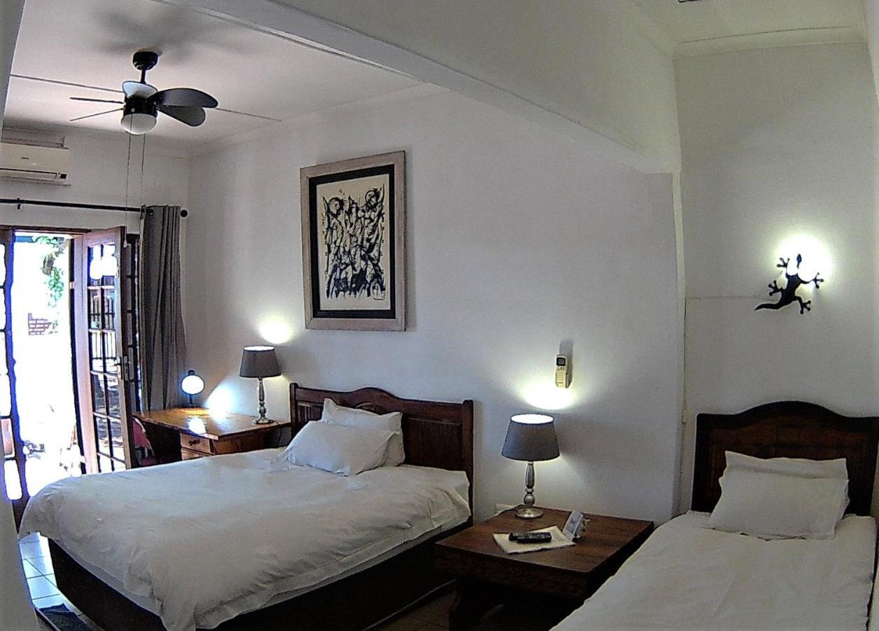 Kuru-Kuru Guesthouse 쿠루만 외부 사진